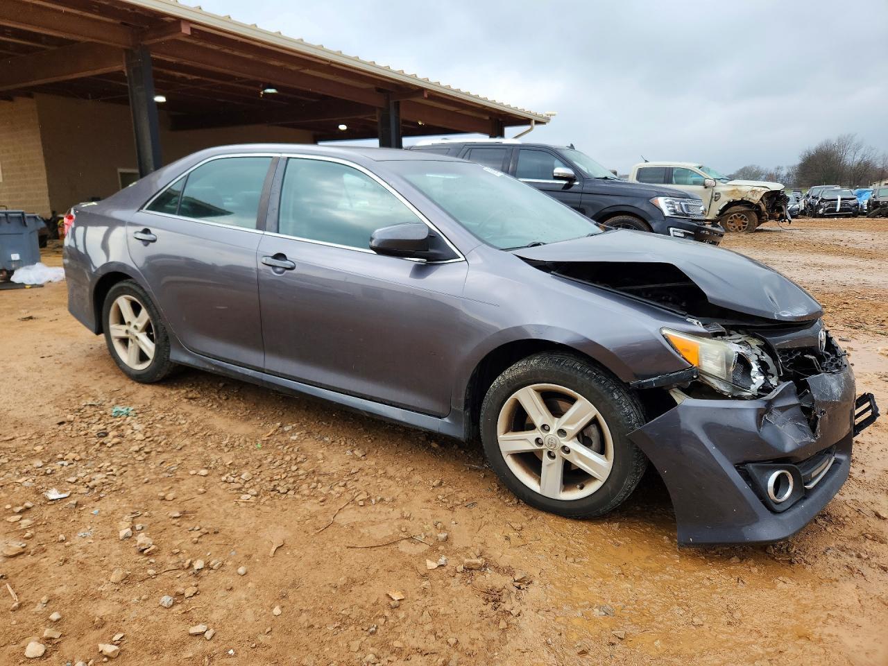 2014 TOYOTA CAMRY