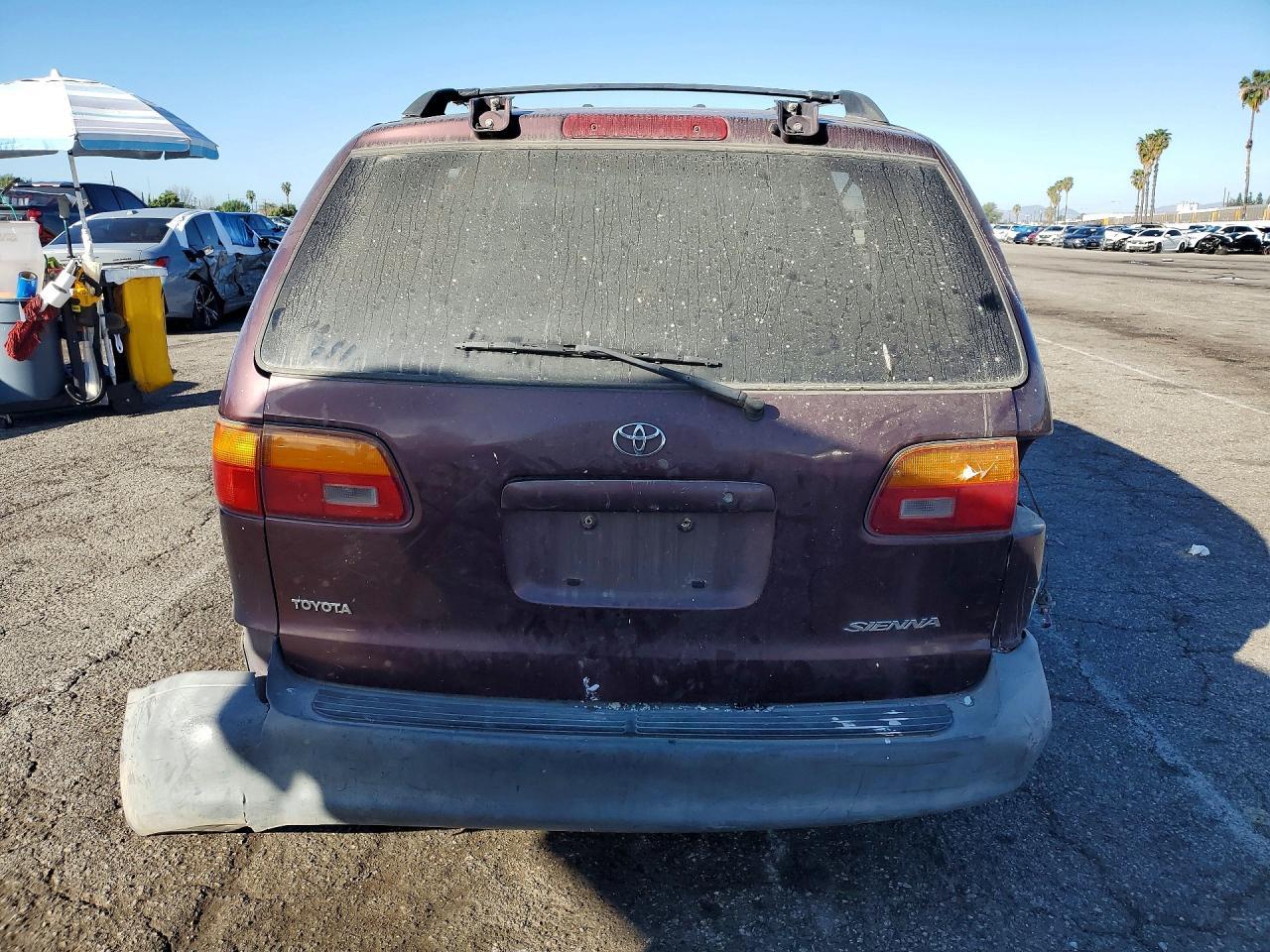 1998 TOYOTA SIENNA