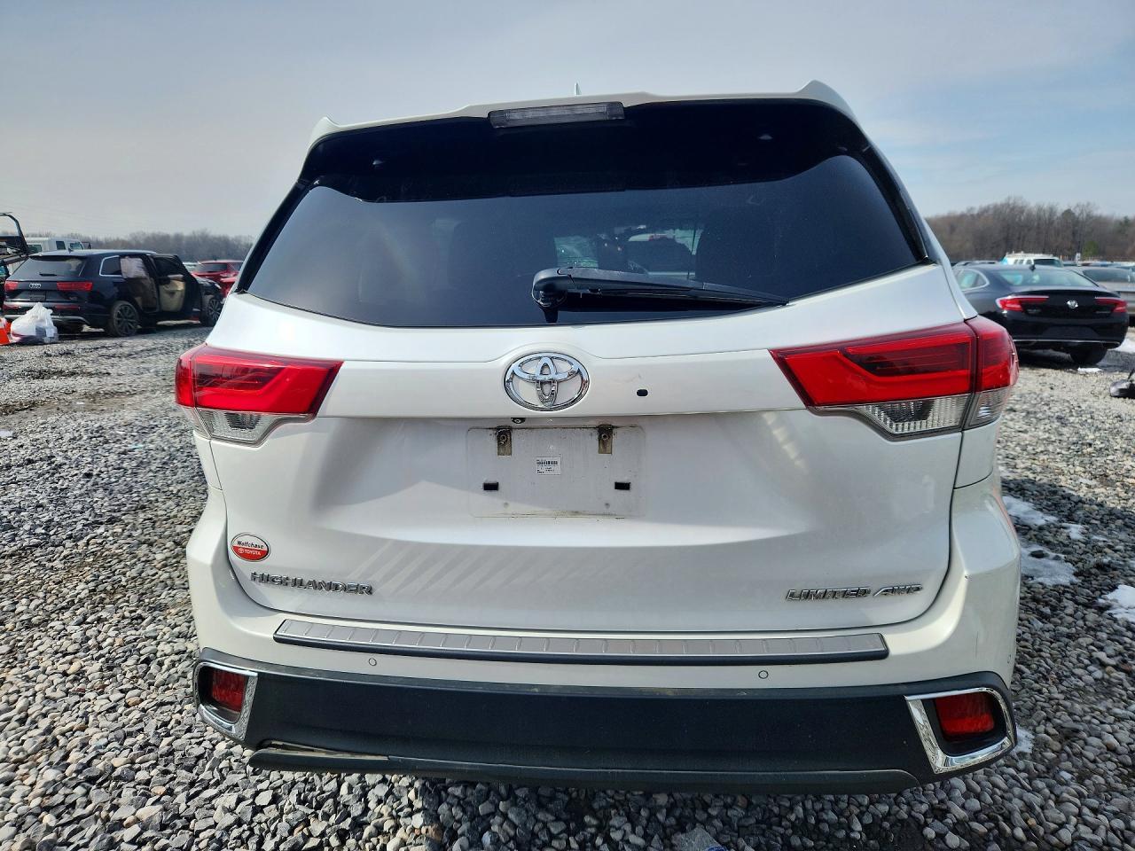 2017 TOYOTA HIGHLANDER