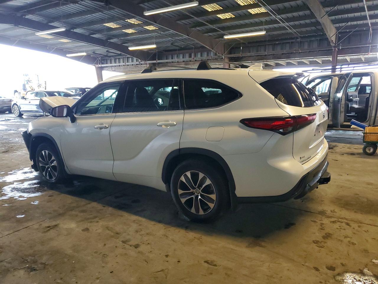 2020 TOYOTA HIGHLANDER