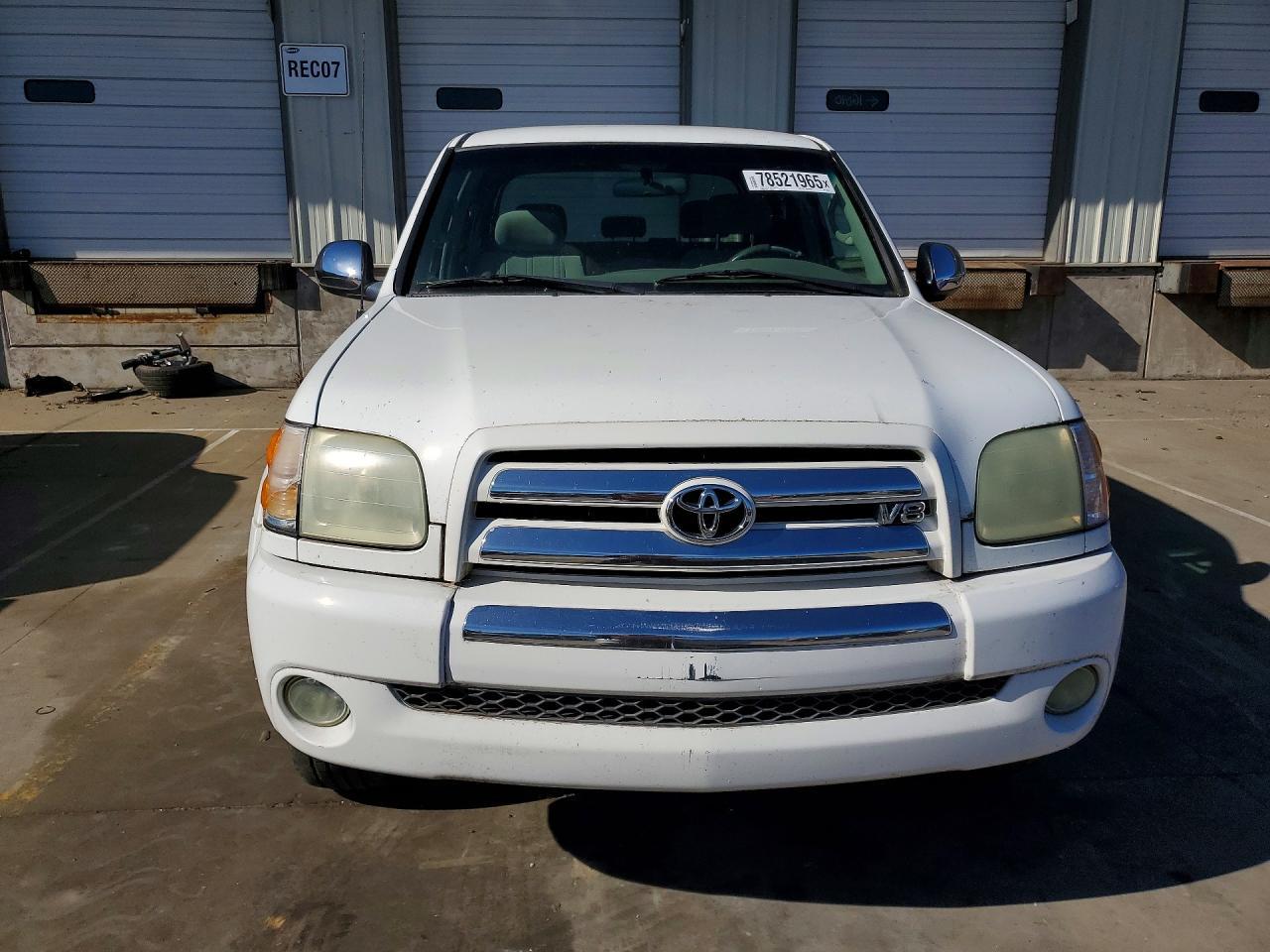 2004 TOYOTA TUNDRA