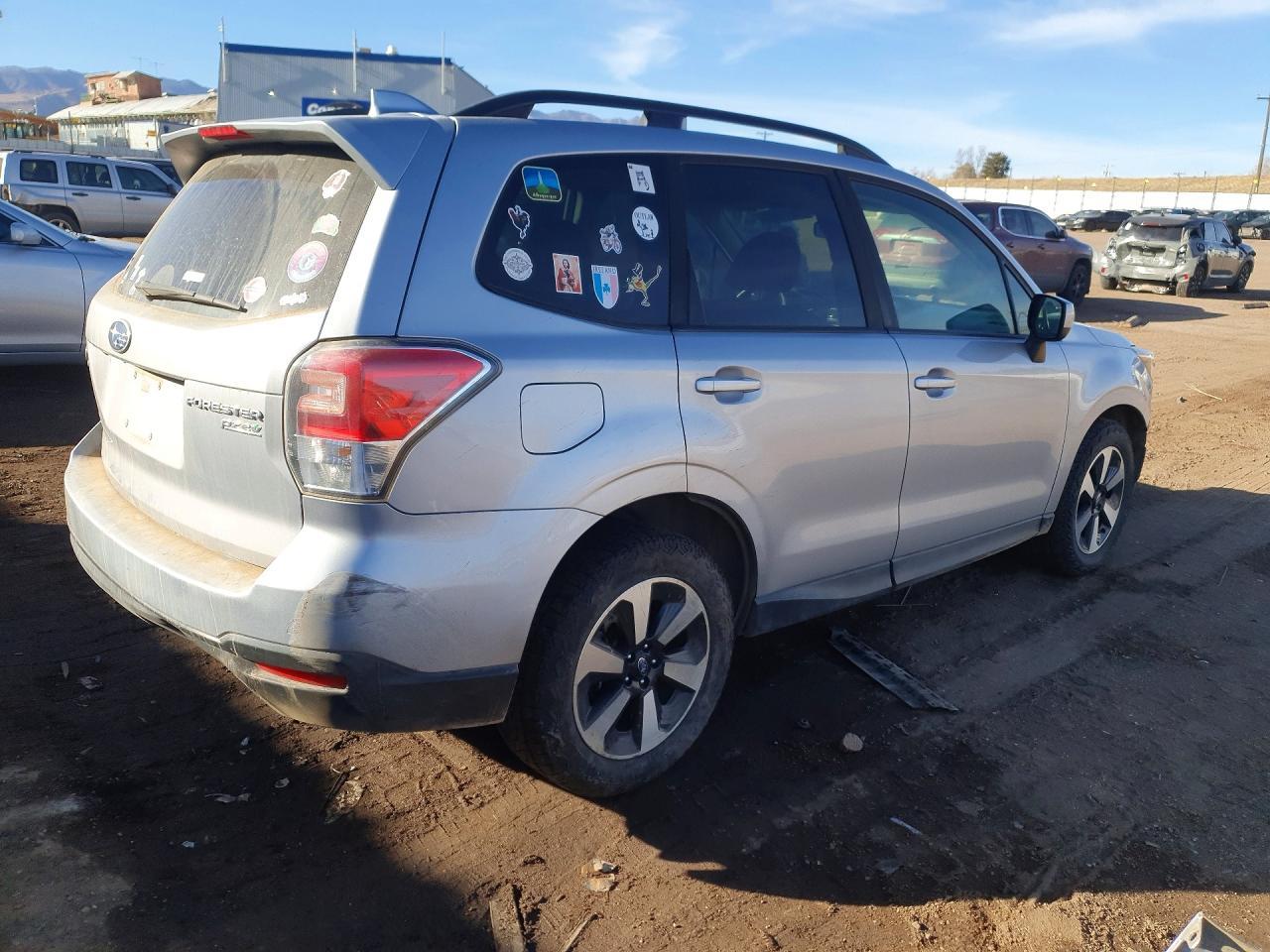 2017 SUBARU FORESTER