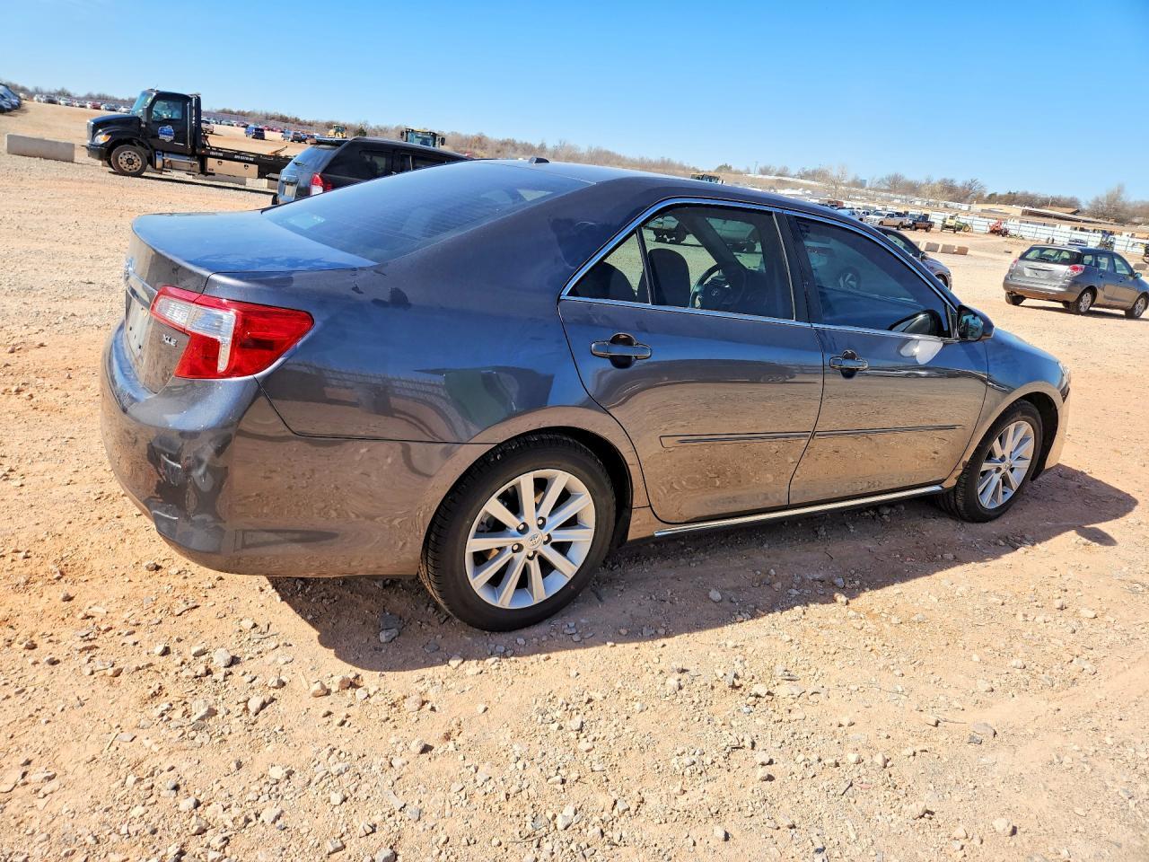 2014 TOYOTA CAMRY
