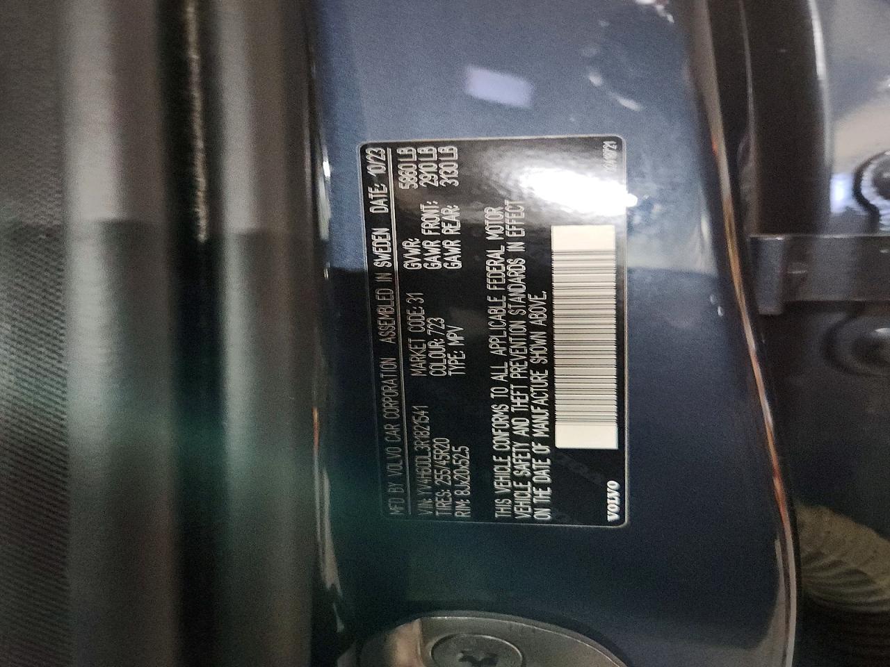 2024 VOLVO XC60