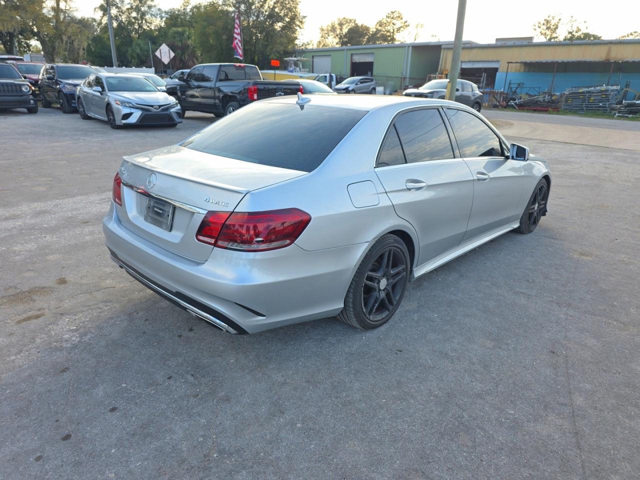2014 MERCEDES-BENZ E-Class
