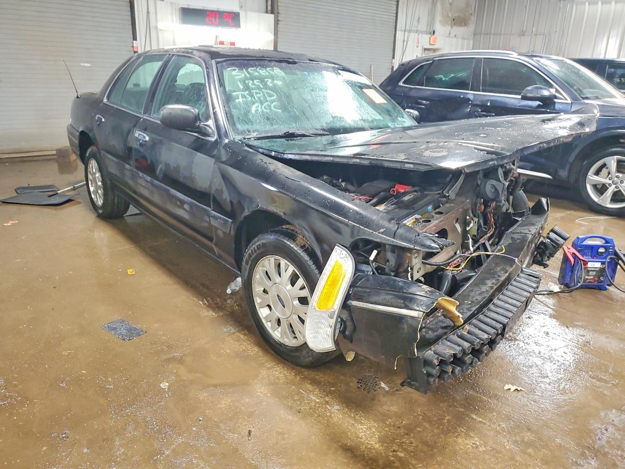 2005 FORD Crown Victoria