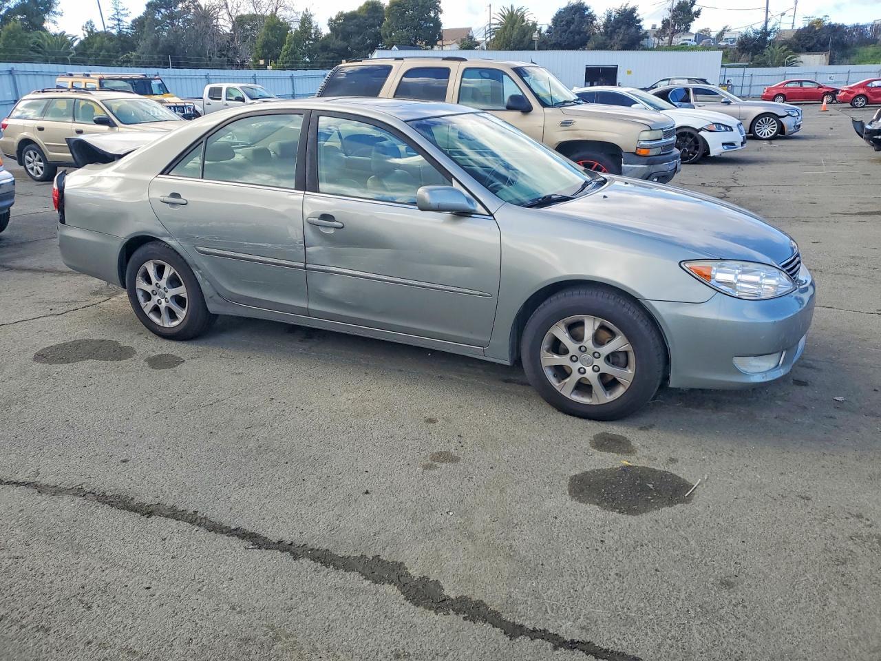 2005 TOYOTA CAMRY