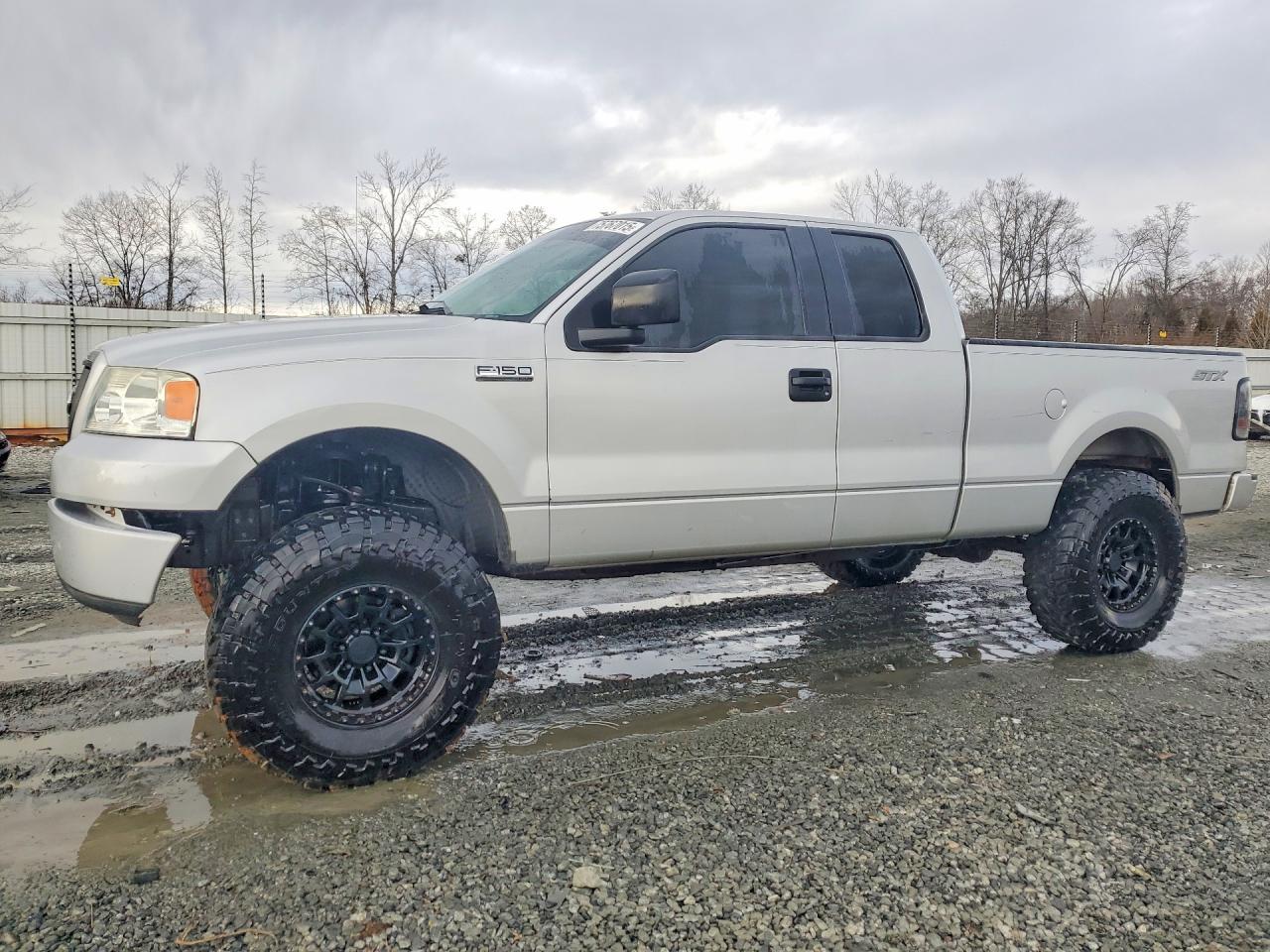 2005 FORD F-150 Lightning