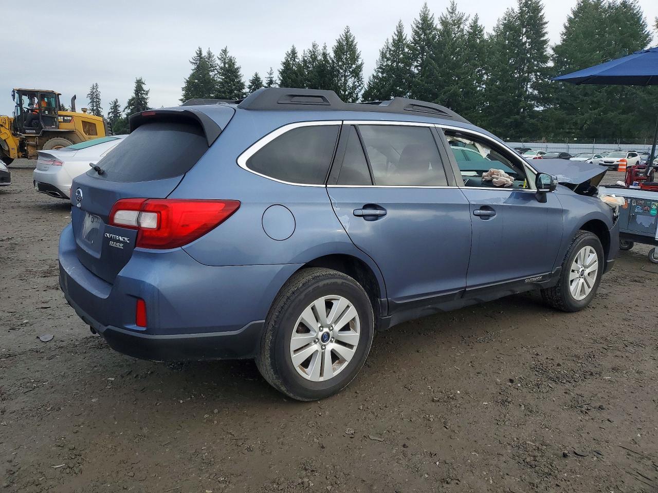 2015 SUBARU Outback