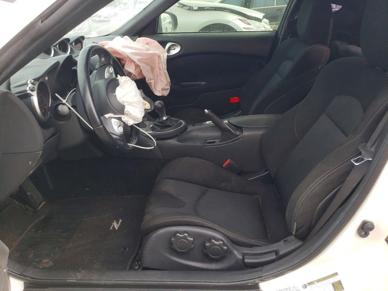2016 NISSAN 370Z