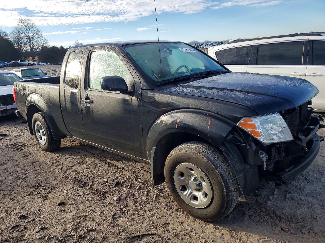 2017 NISSAN Frontier