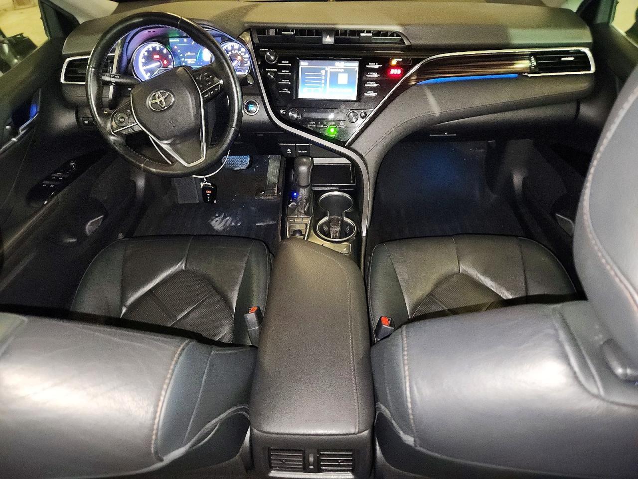 2018 TOYOTA CAMRY