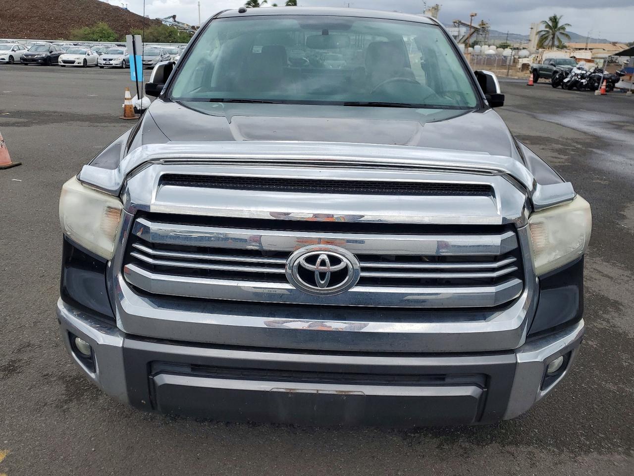 2016 TOYOTA TUNDRA