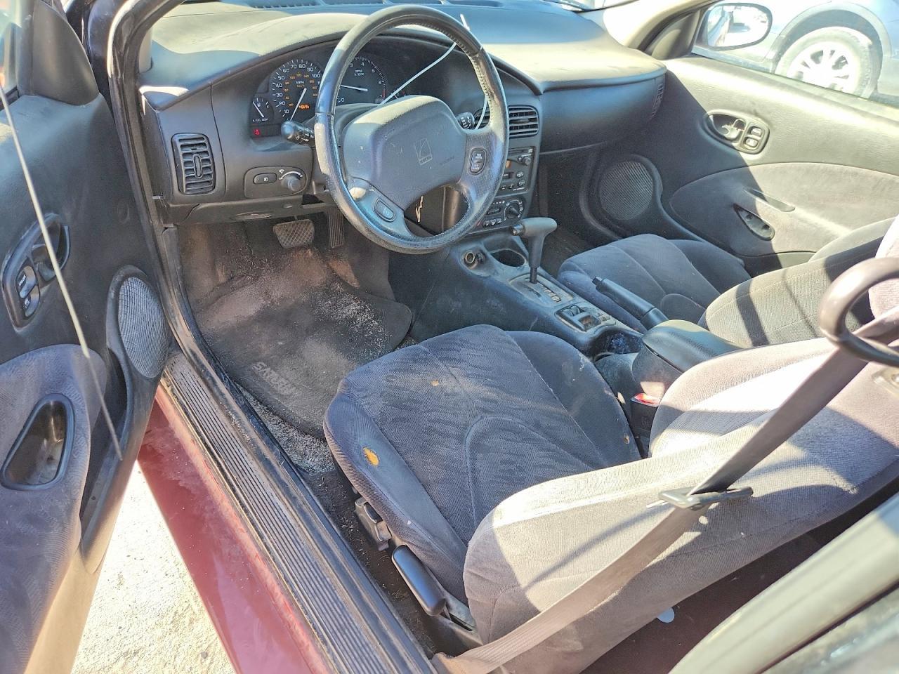 2002 SATURN Sc2