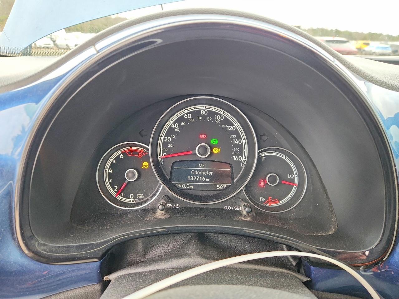 2017 VOLKSWAGEN Beetle
