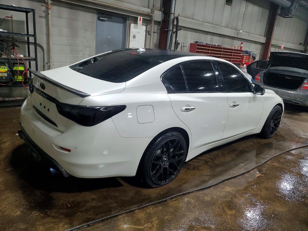 2017 INFINITI Q50