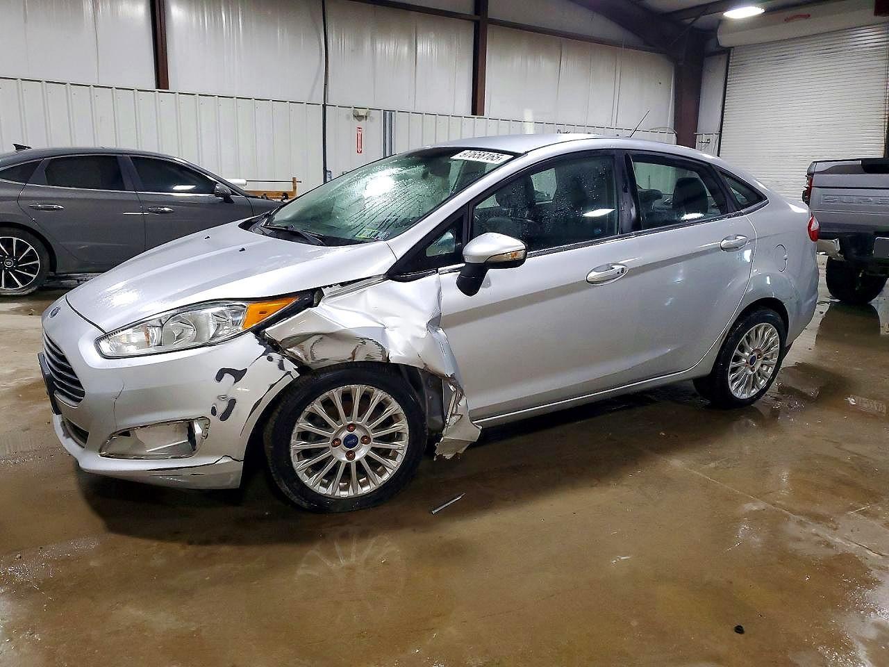 2015 FORD Fiesta