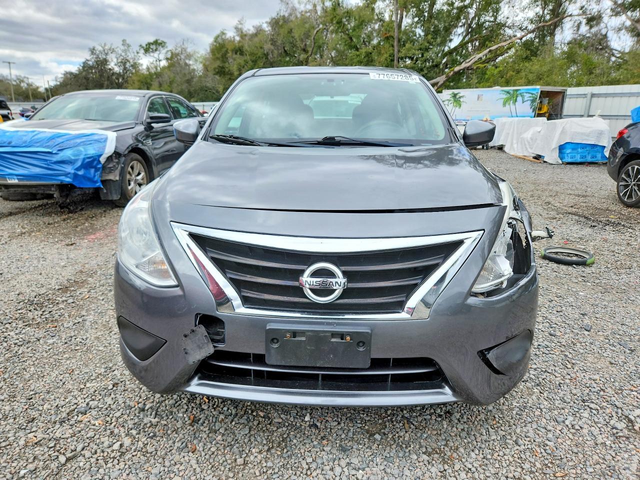 2017 NISSAN VERSA