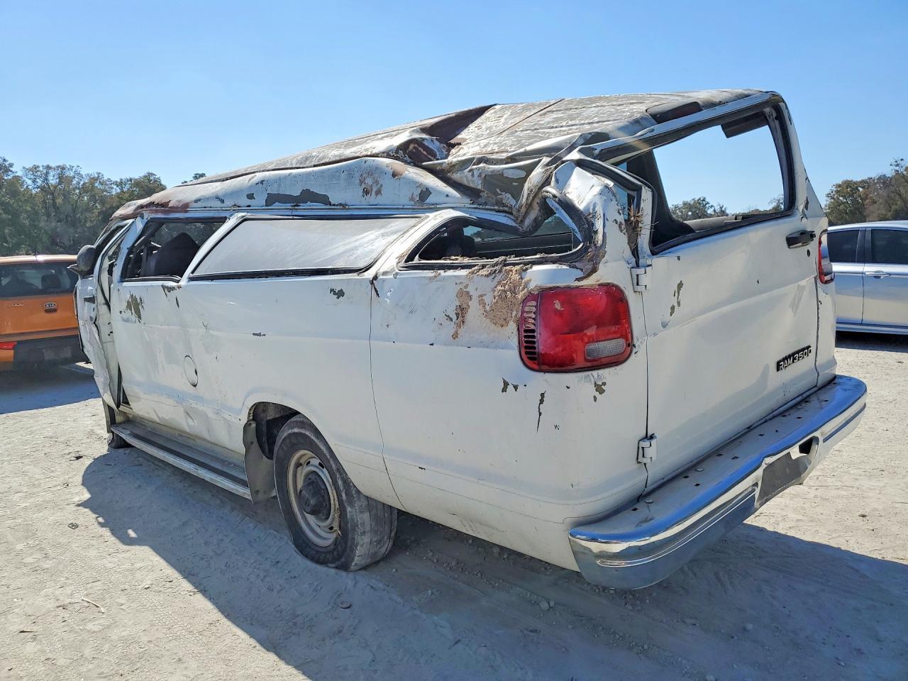 2000 DODGE Ram Wagon