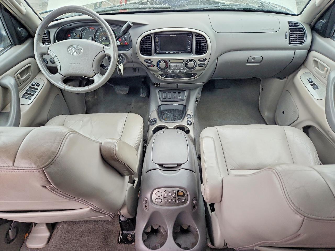 2005 TOYOTA Sequoia