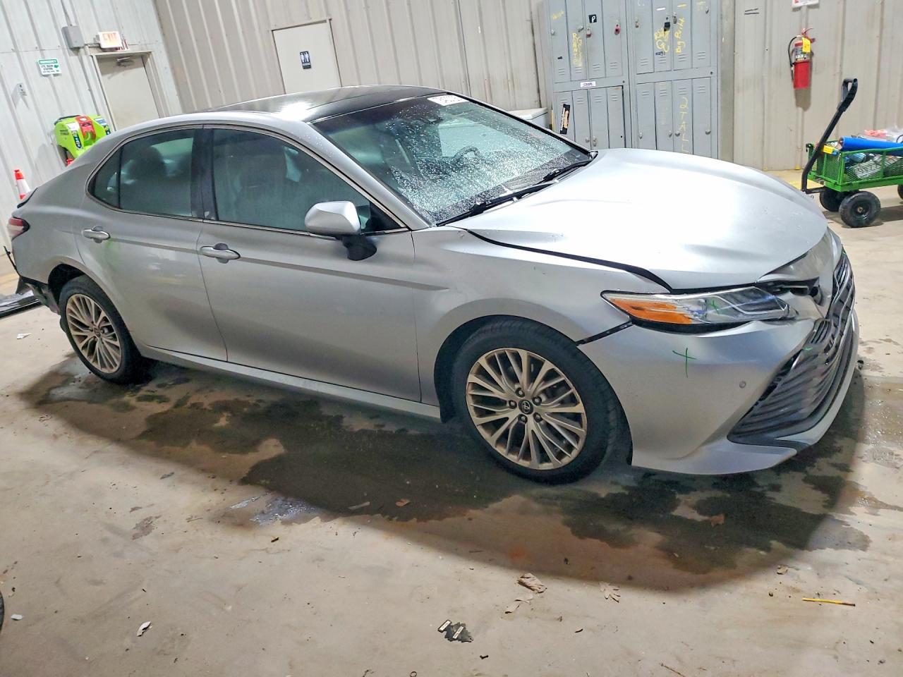 2018 TOYOTA CAMRY