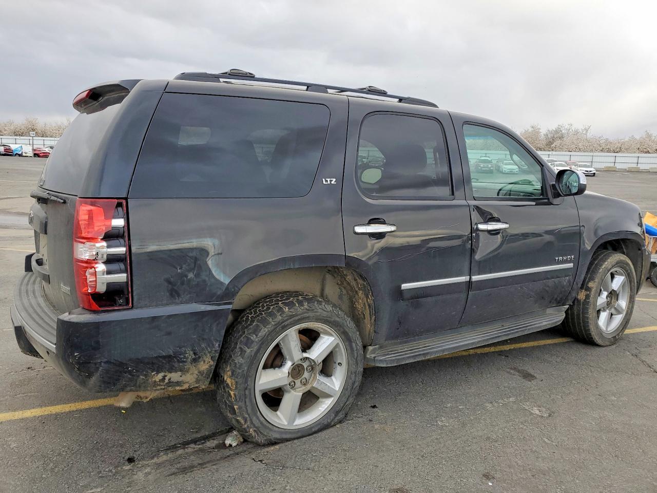2011 CHEVROLET Tahoe