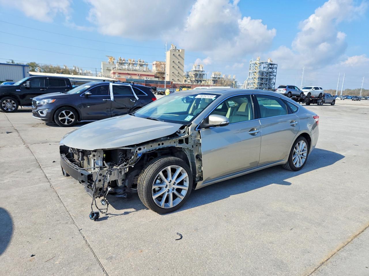 2014 TOYOTA Avalon
