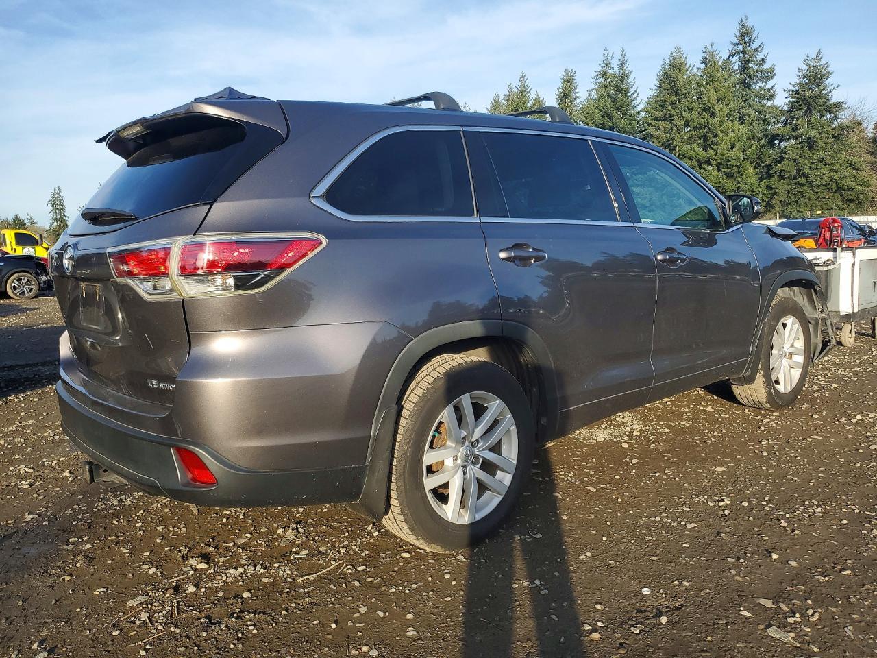 2015 TOYOTA HIGHLANDER