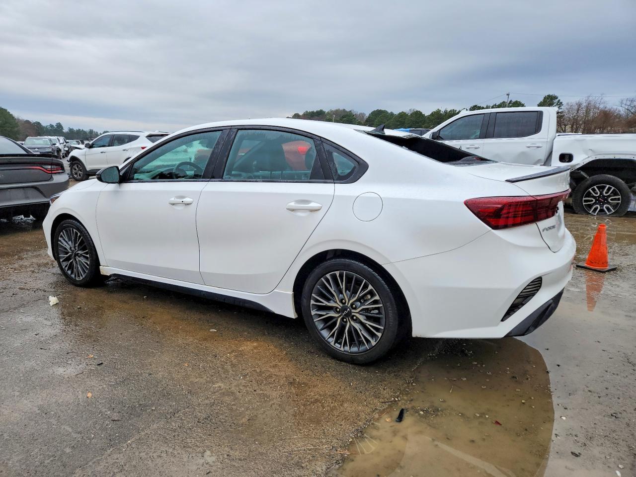 2023 KIA FORTE
