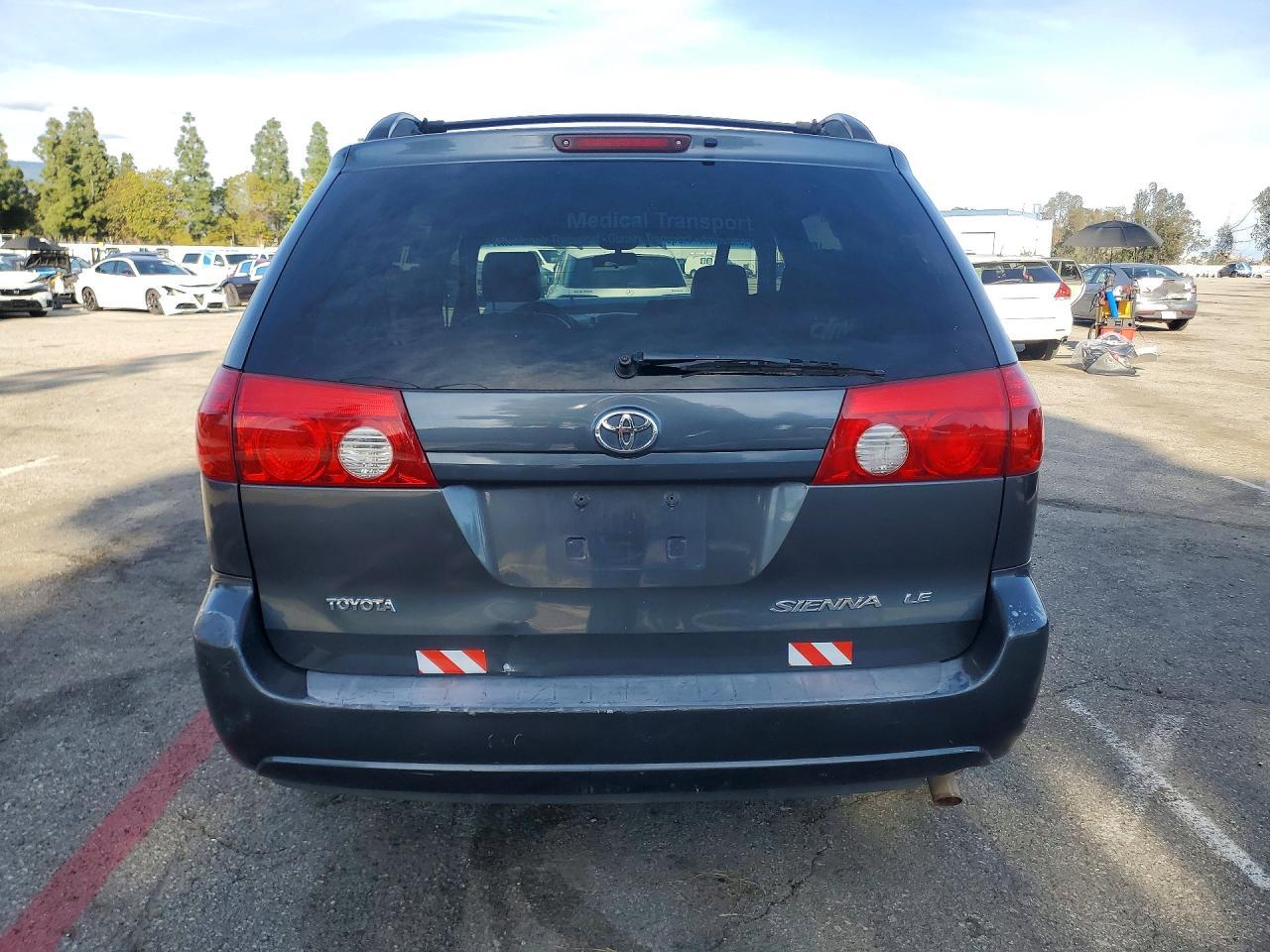 2006 TOYOTA SIENNA
