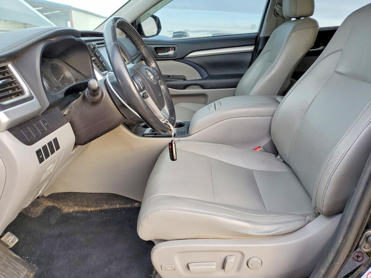 2015 TOYOTA HIGHLANDER