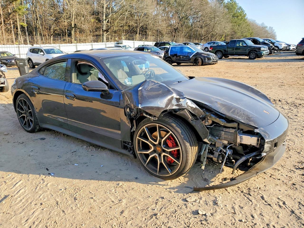 2025 PORSCHE Taycan