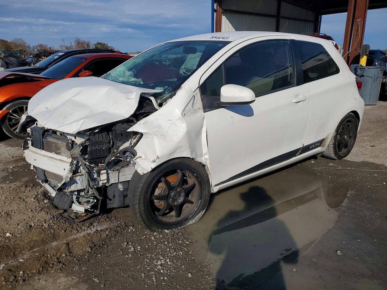 2012 TOYOTA YARIS