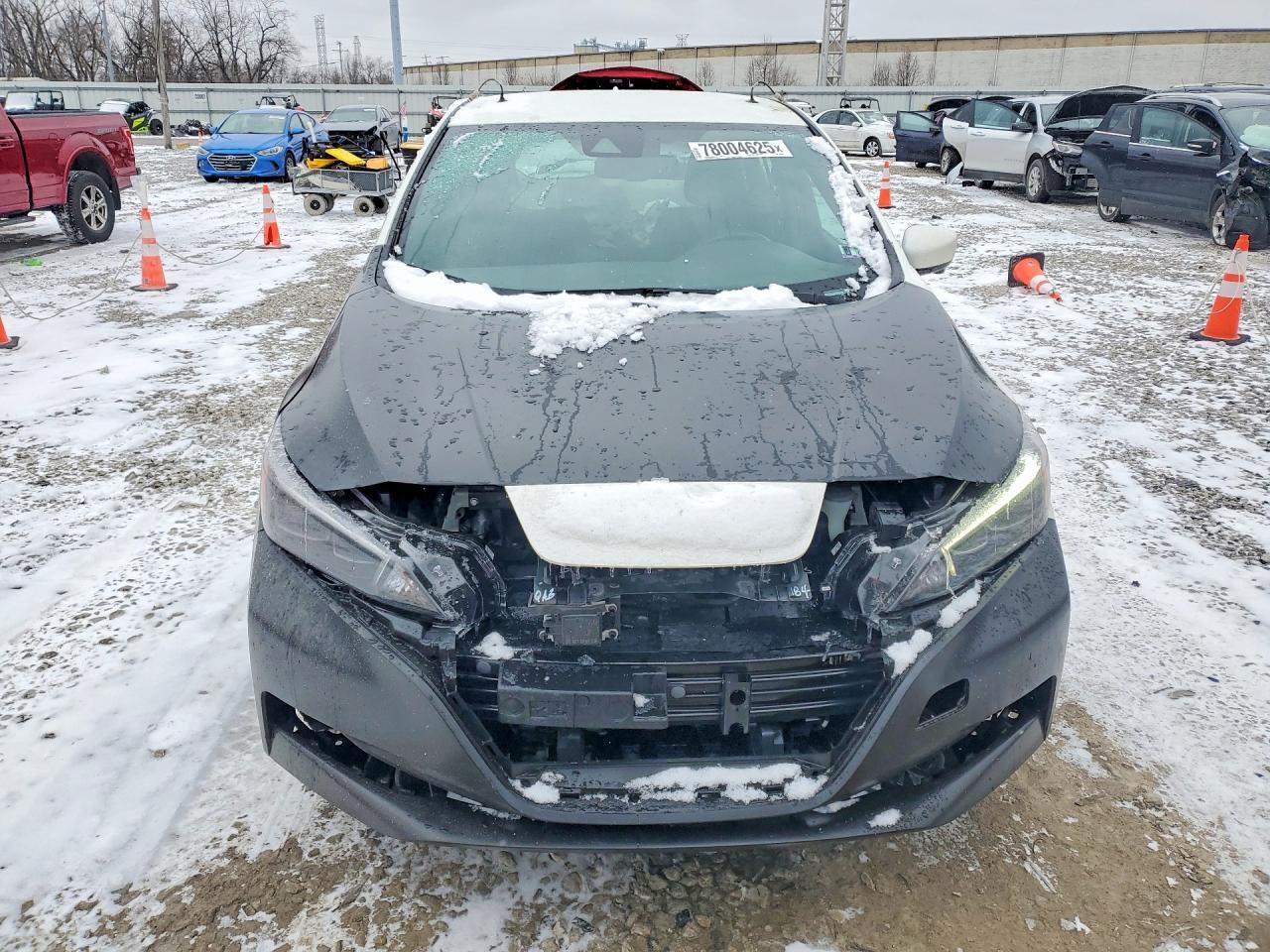 2023 NISSAN LEAF