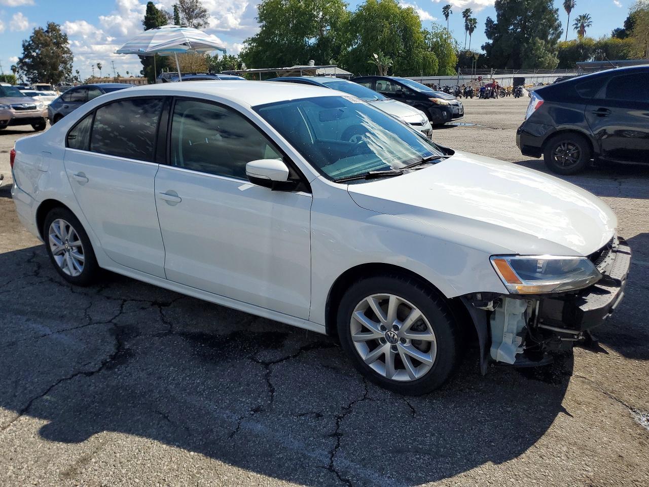 2014 VOLKSWAGEN JETTA
