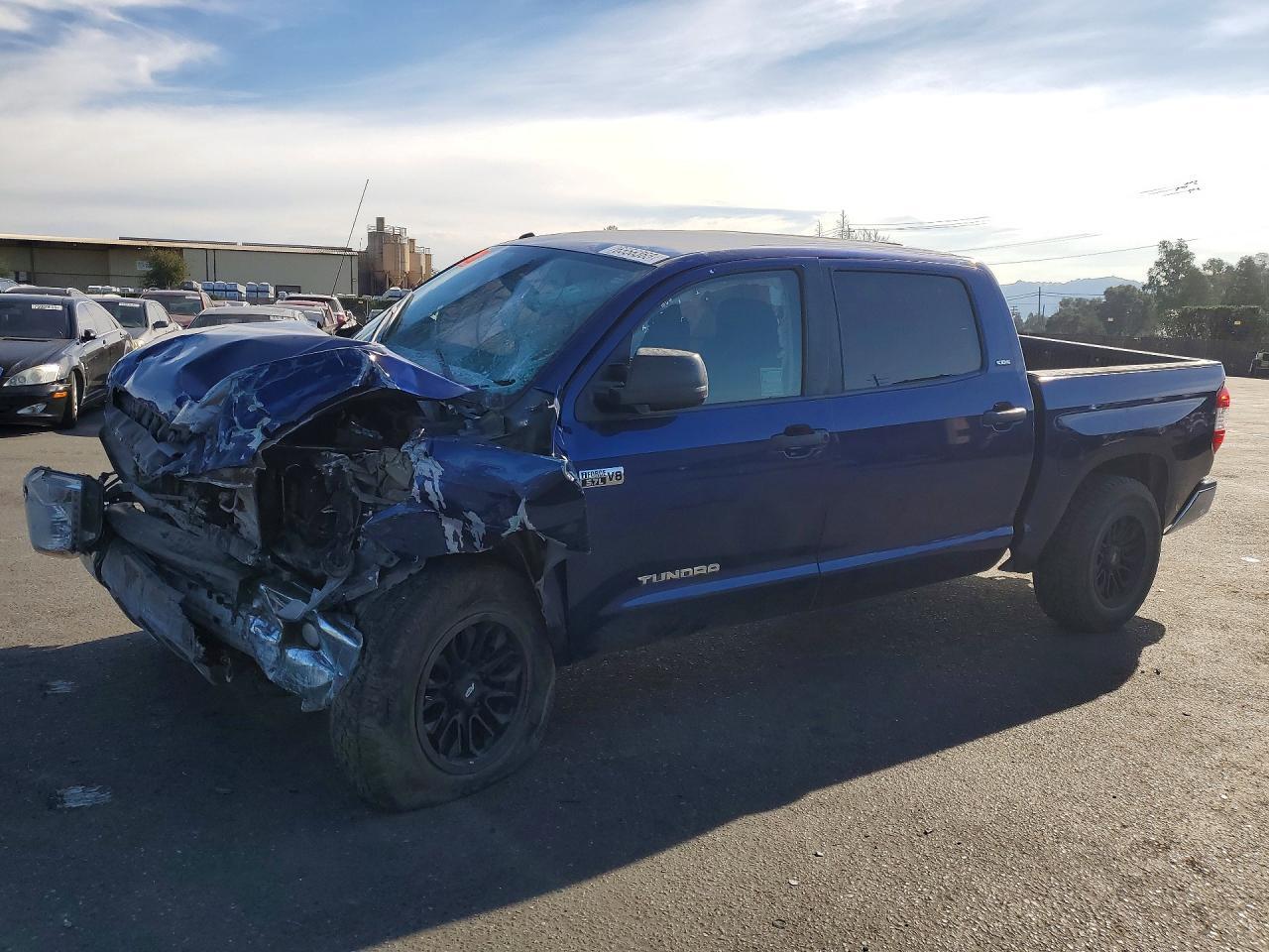 2015 TOYOTA TUNDRA