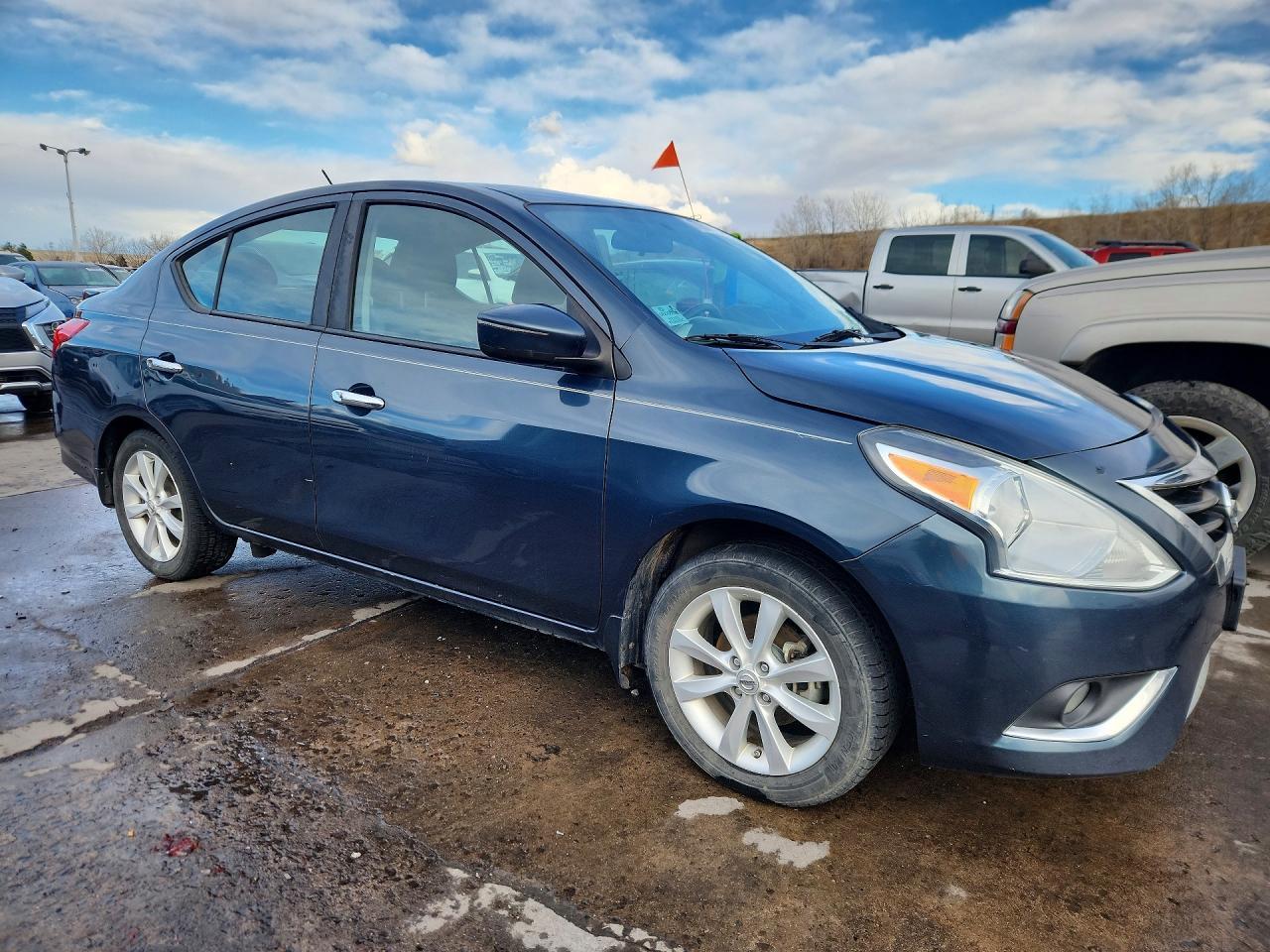 2015 NISSAN VERSA