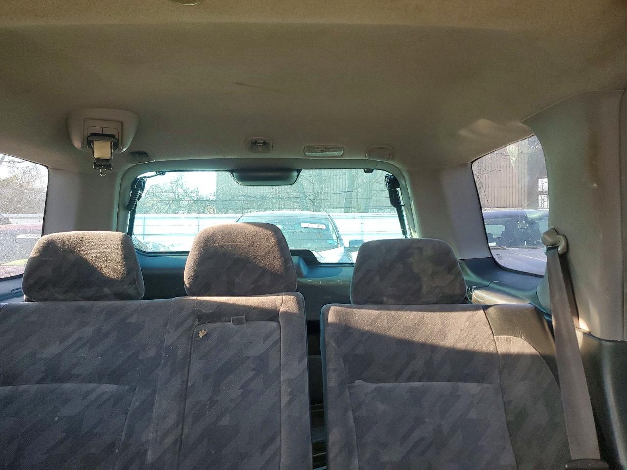 2004 HONDA CR-V