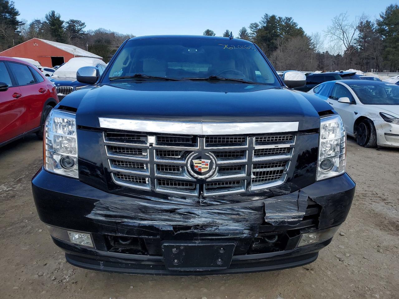 2010 CADILLAC ESCALADE