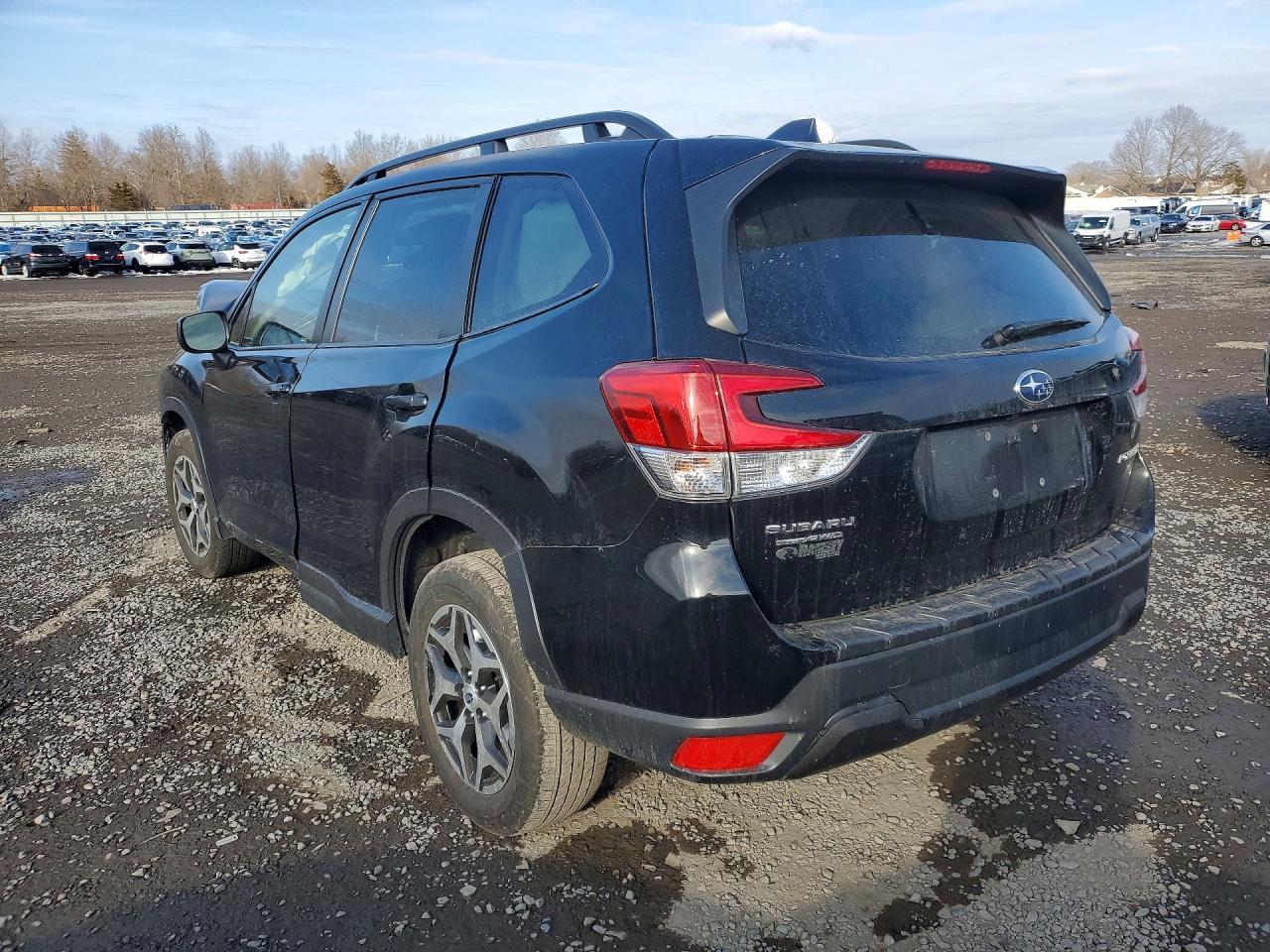 2023 SUBARU FORESTER