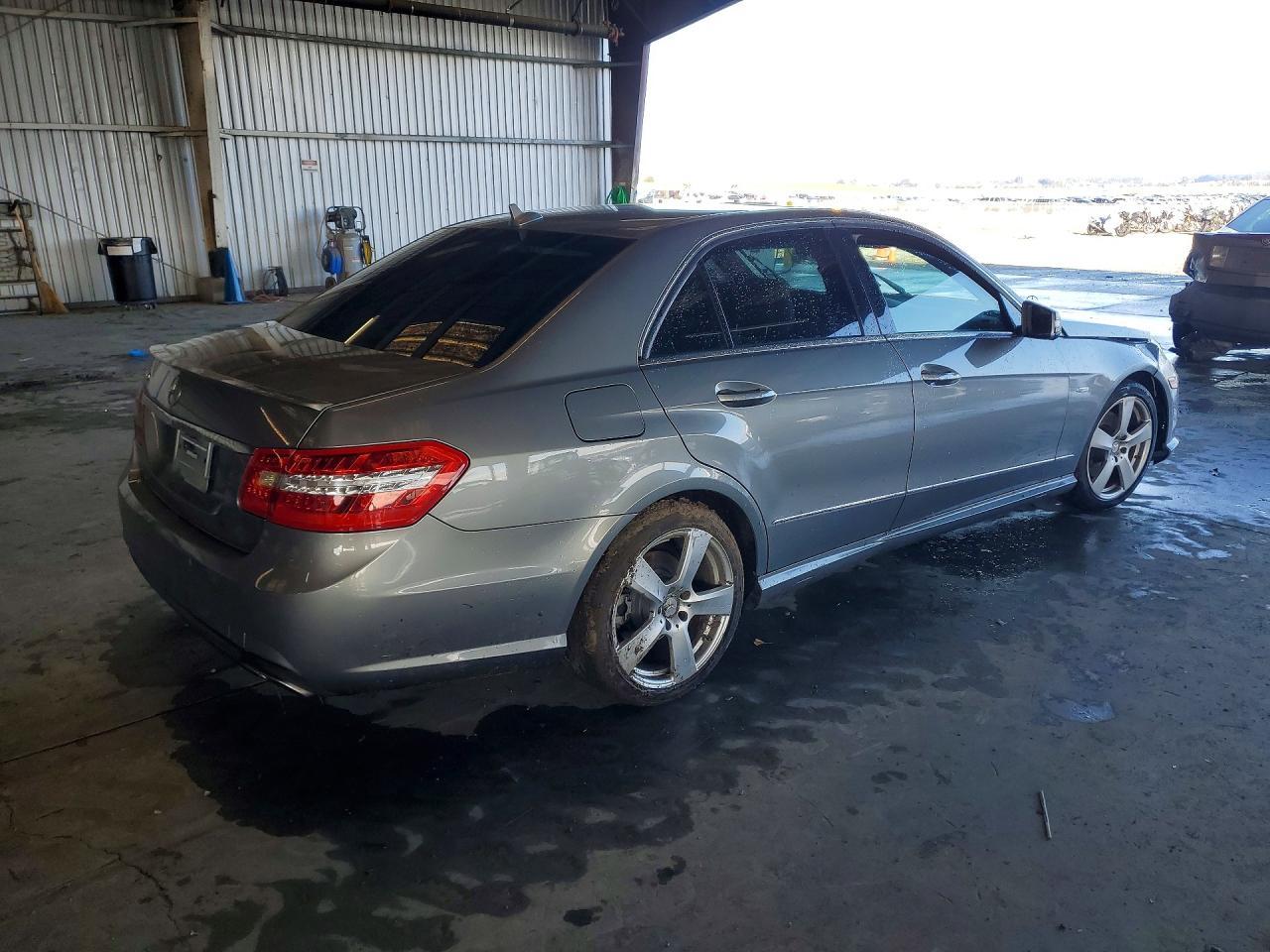 2012 MERCEDES-BENZ E-Class