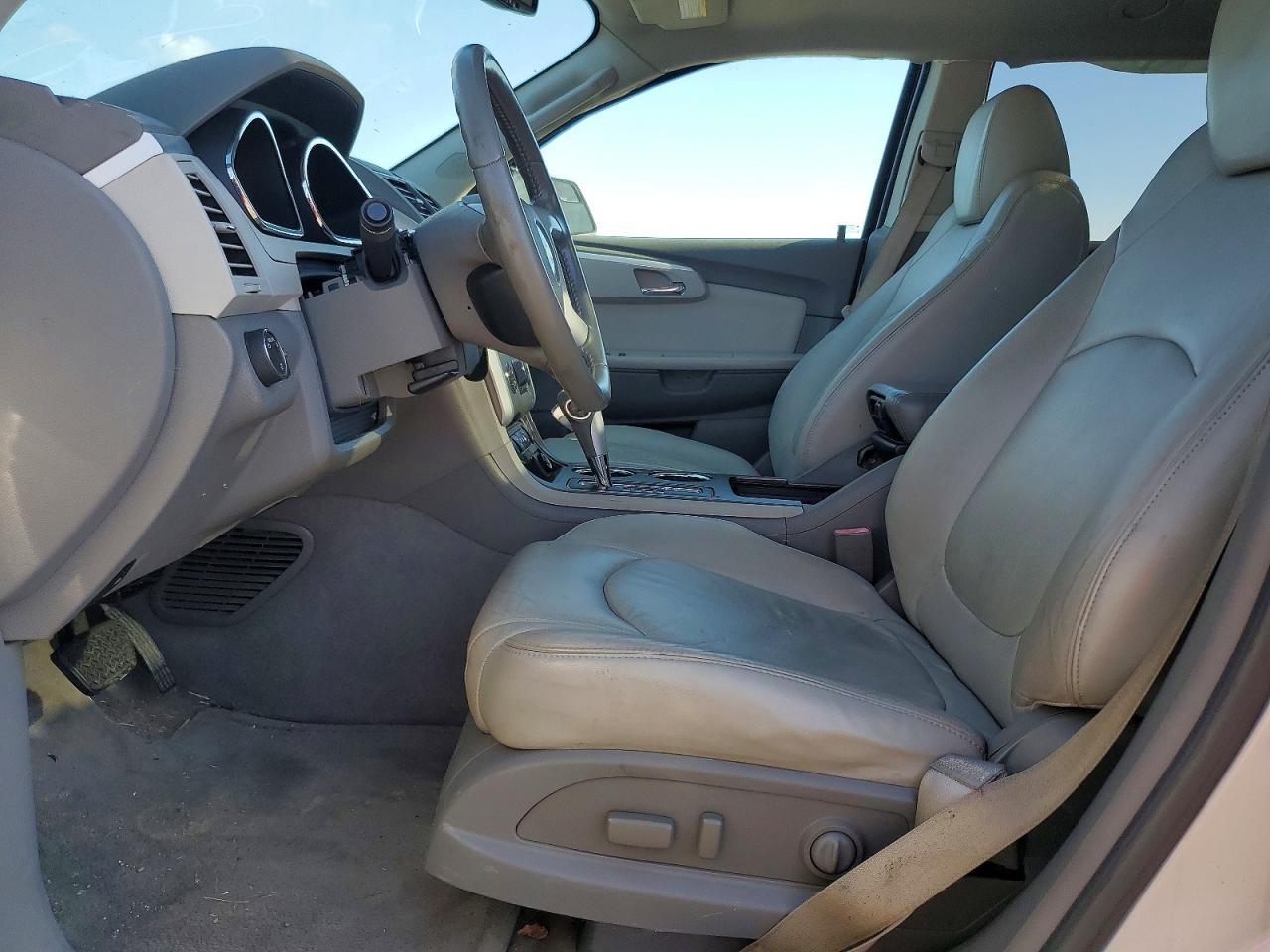 2010 CHEVROLET TRAVERSE