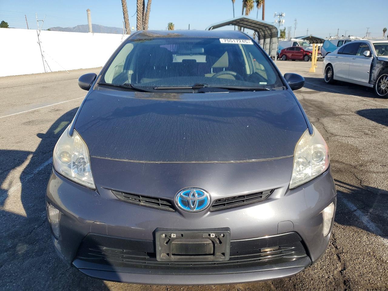 2015 TOYOTA PRIUS