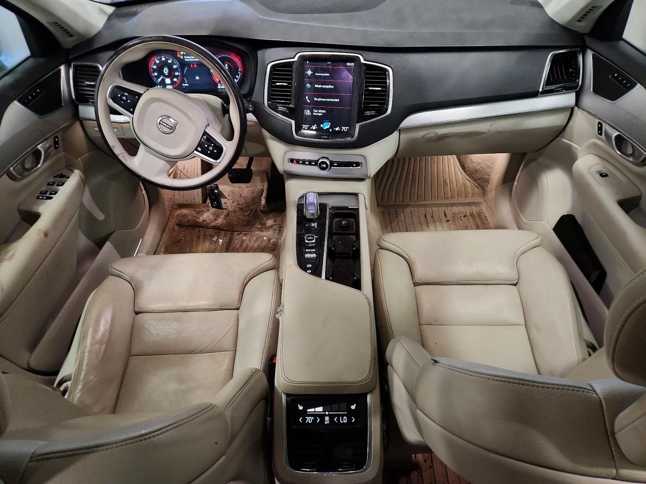 2016 VOLVO XC90