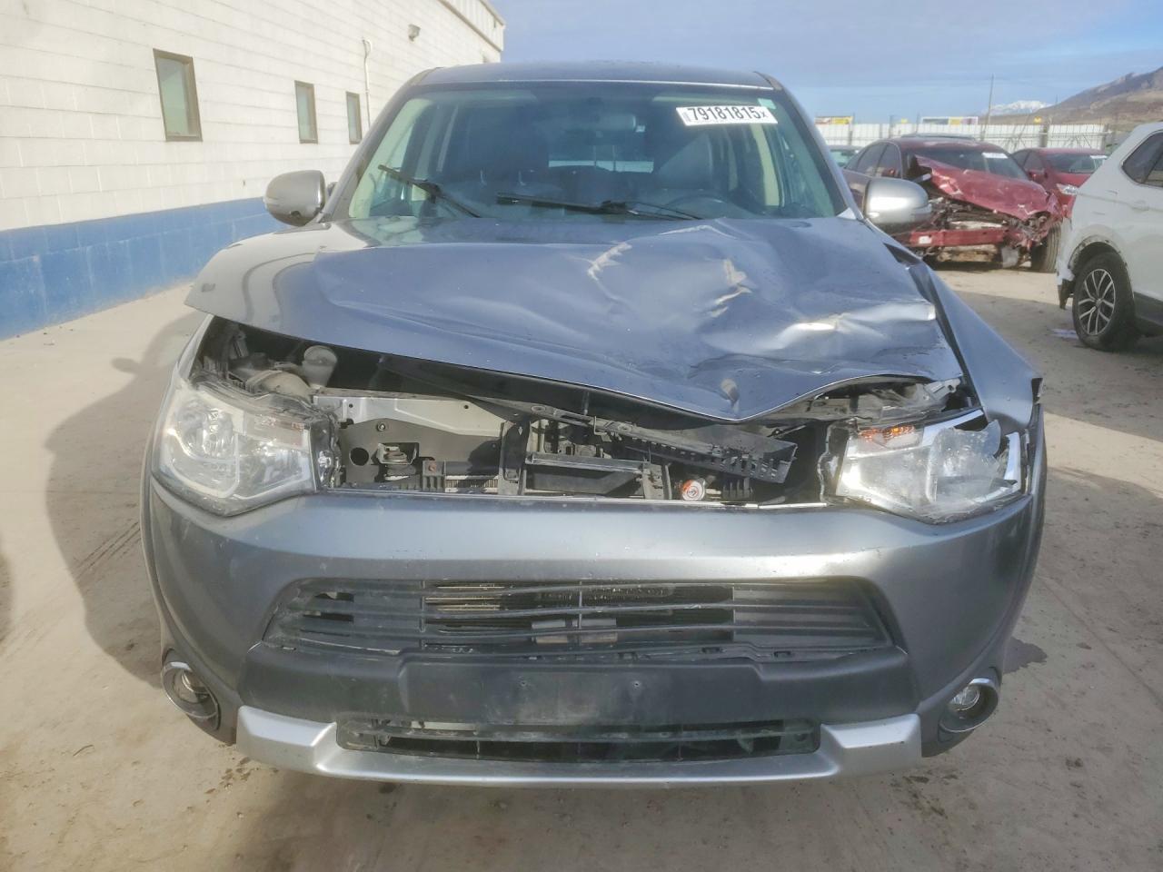 2015 MITSUBISHI outlander