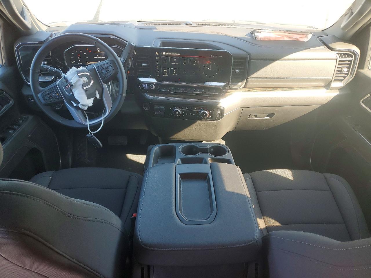 2025 GMC Sierra