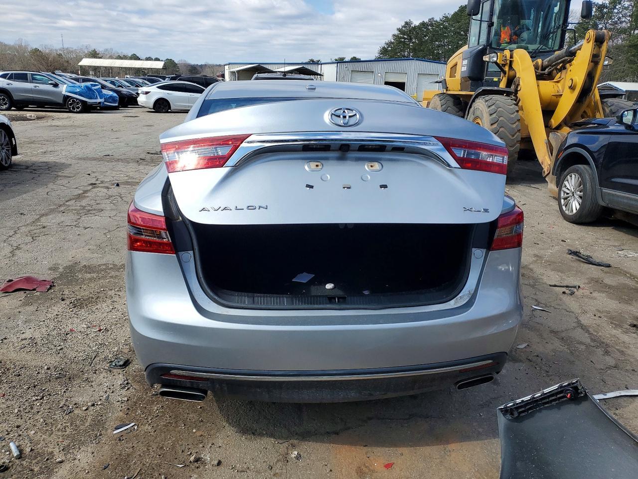 2016 TOYOTA Avalon