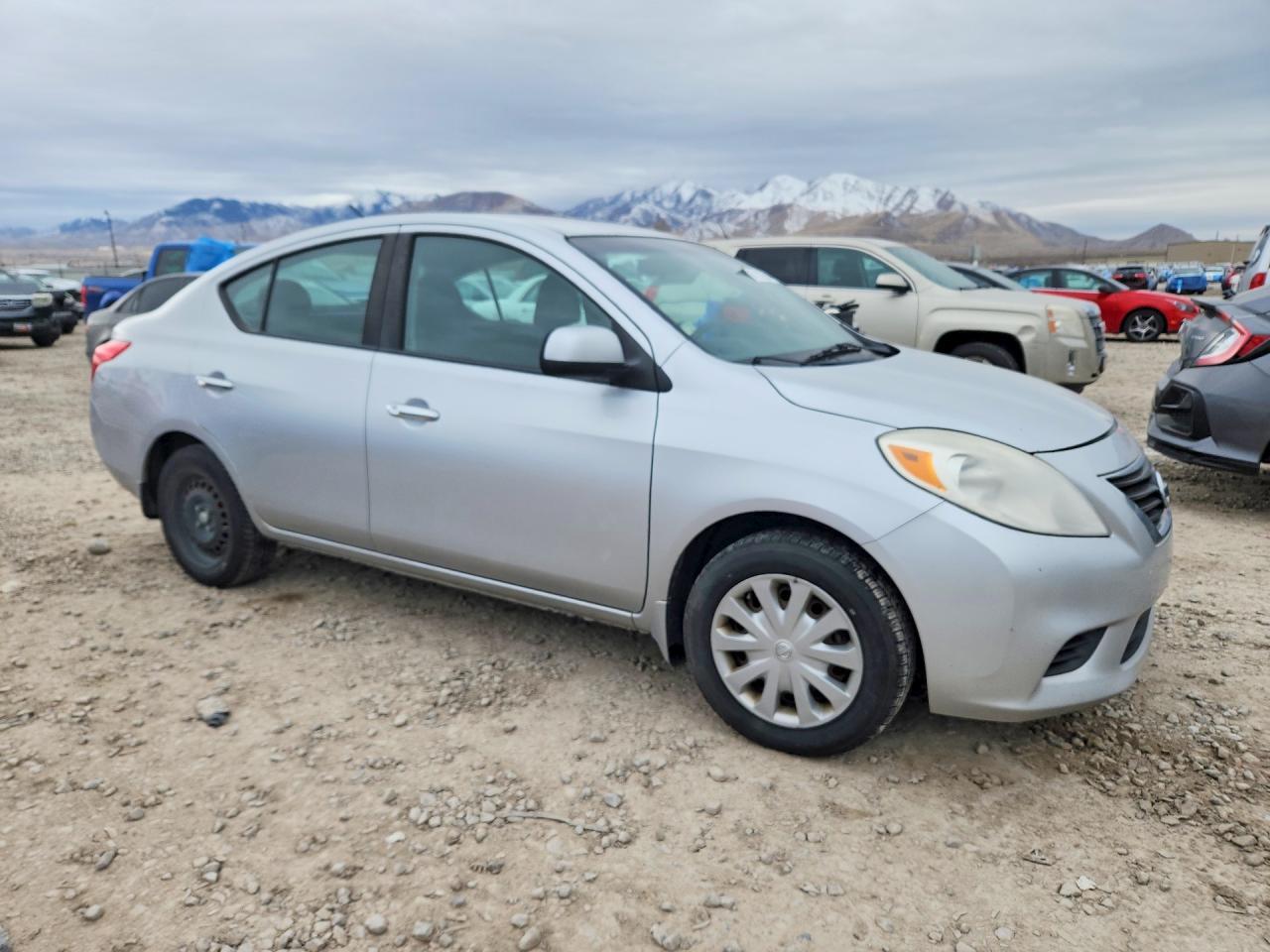 2012 NISSAN VERSA