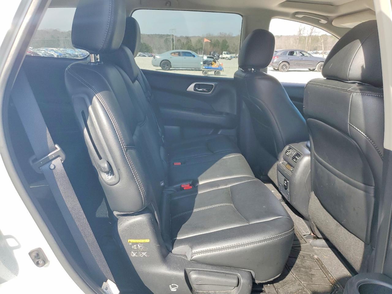 2016 NISSAN PATHFINDER