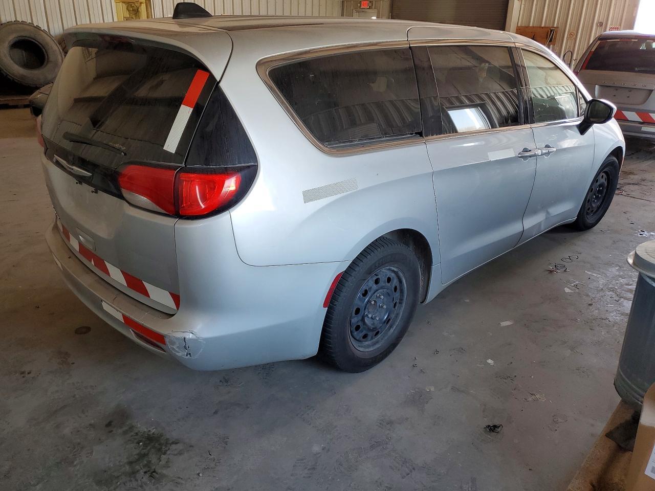 2023 CHRYSLER Voyager
